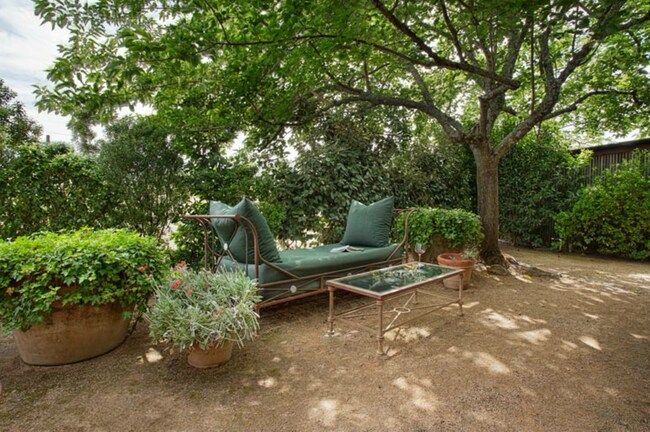 Building Photo - 430 Pratt Ave