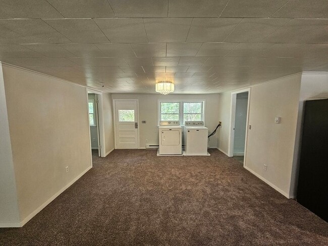 Building Photo - 37 Fairchild Dr