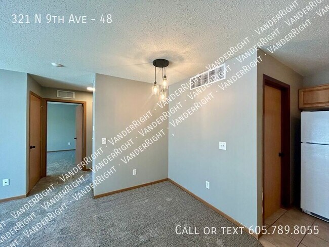 Building Photo - 321 9th Ave