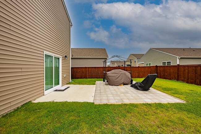 Building Photo - 410 Ginger Dr