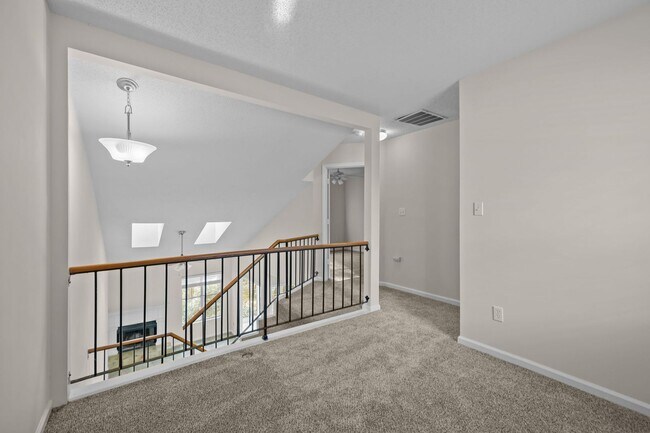 Building Photo - 9024 St Thomas Ln