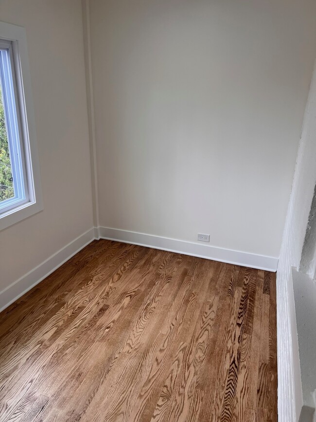 Building Photo - 8246 Keating Ave