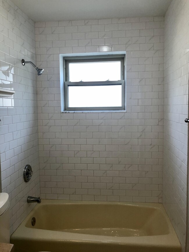 Building Photo - 4244 Gilbert Ave