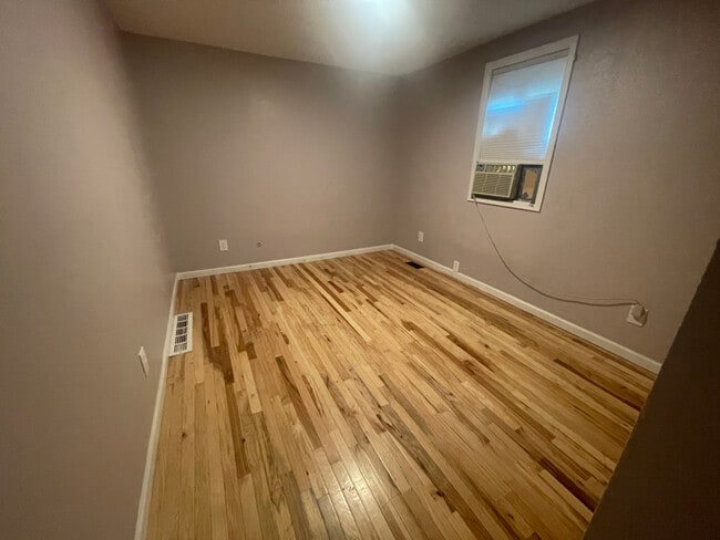 Building Photo - 509 Park Ave