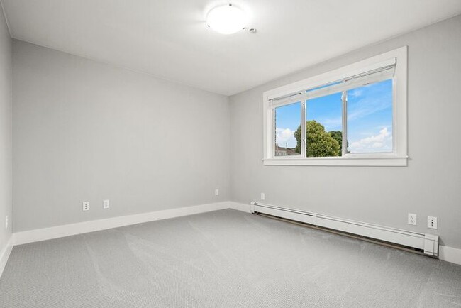 Building Photo - Fabulous Urban Retreat Condo in Celebrated...