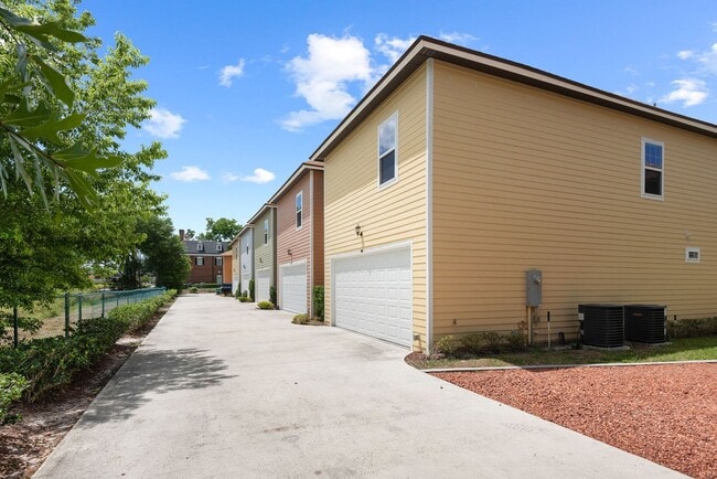 Building Photo - Adorable Home in Casselberry for Lease