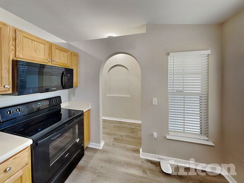 Building Photo - 339 Squires Grove Dr