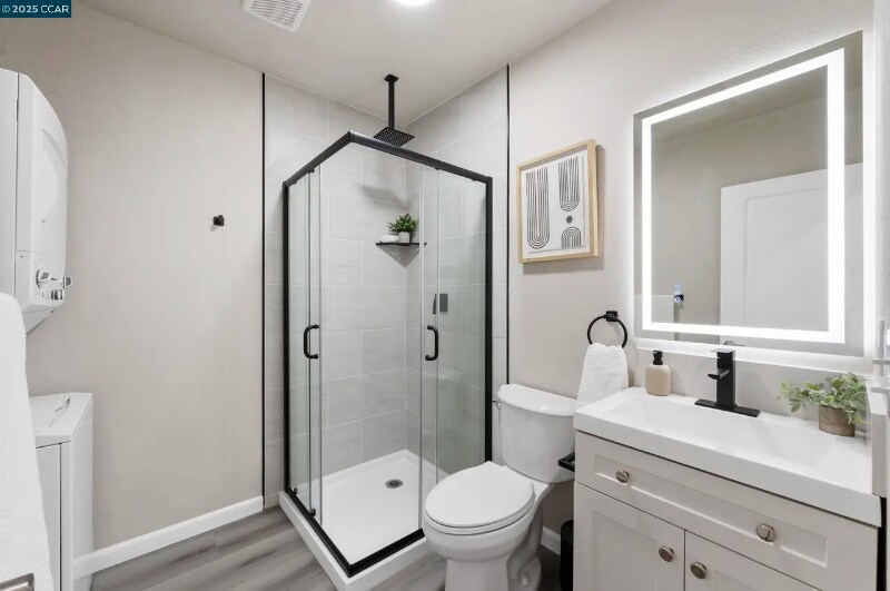 Building Photo - 1245 90th Ave