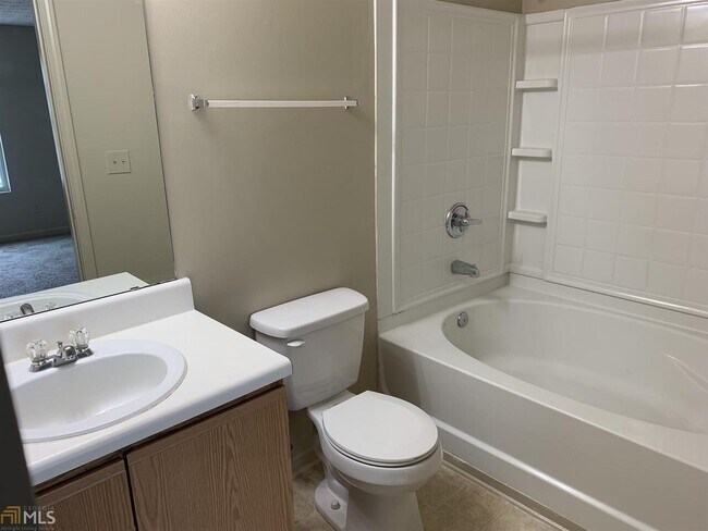 Building Photo - 9202 Fairington Ridge Cir