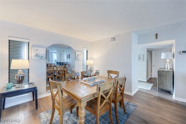 Building Photo - 10475 Gulf Shore Dr