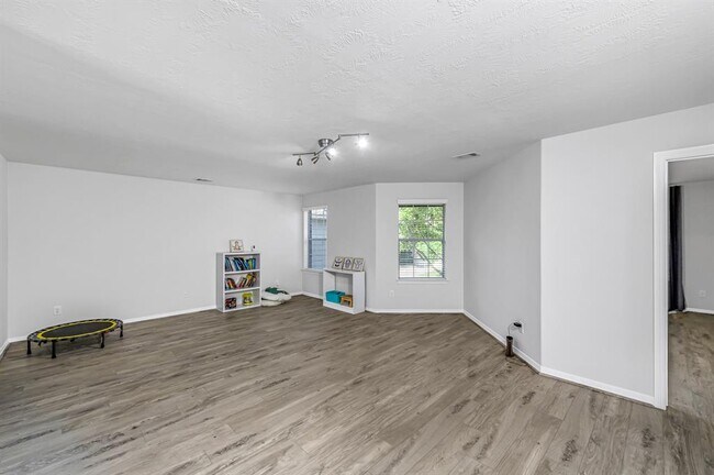Building Photo - 3927 Candle Gate Ln