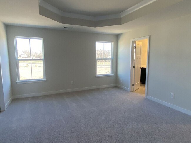 Building Photo - Great 3 Bed, 2 Story Townhome near Concord Mills