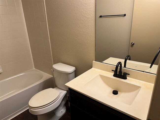 Building Photo - 3327 Chimera Ln
