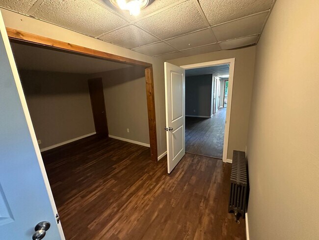 Building Photo - 43 Brainard Pl