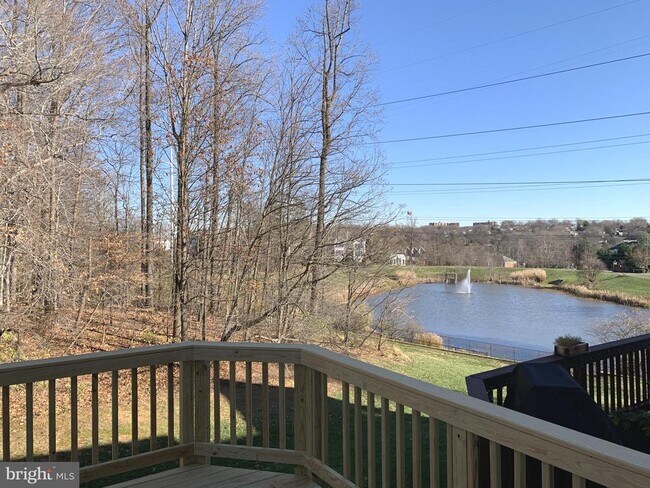 Building Photo - 3384 Governors Crest Ct