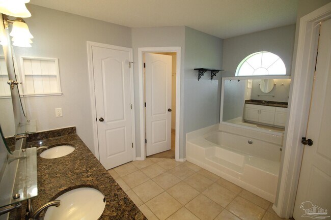 Building Photo - 1415 Cacao Ln