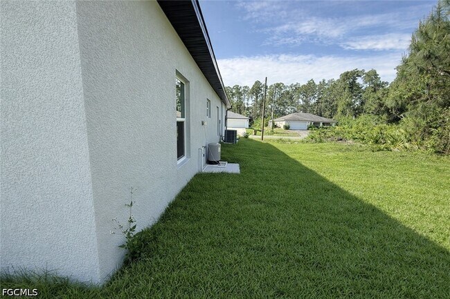 Building Photo - 3404 67th St W