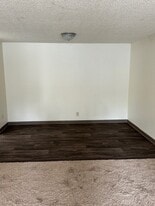 Building Photo - Shelli Apartments