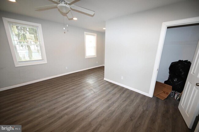 Building Photo - 2952 Sollers Point Rd