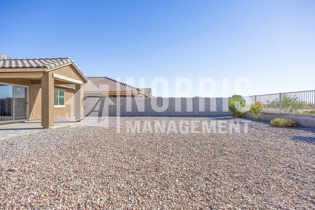 Building Photo - Beautiful Home with No Rear Neighbors