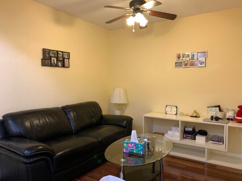 Building Photo - 2304 Center Stone Ln