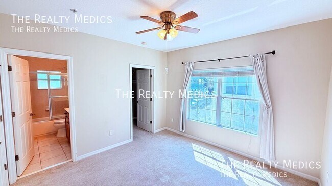 Building Photo - 359 Lansbrook Ln