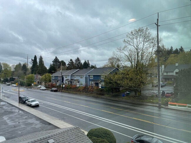 Building Photo - 5575 NE Killingsworth St