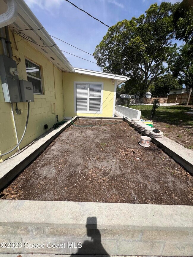Building Photo - 730 Glade Rd