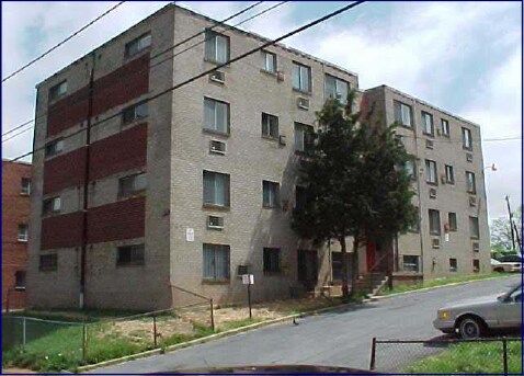 Building Photo - 2930 Knox Pl SE