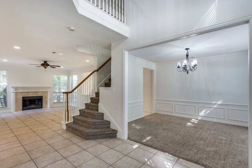 Building Photo - 2021 Broadleaf Dr