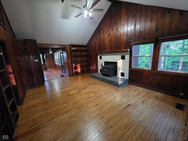 Building Photo - 158 Redbud Ln
