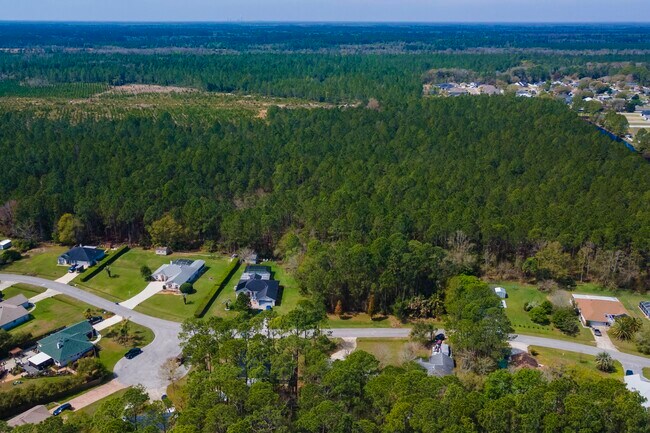 Building Photo - 4040 Red Pine Ln