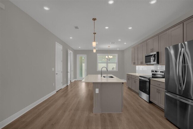 Building Photo - 17025 Haggerty Hollow Dr