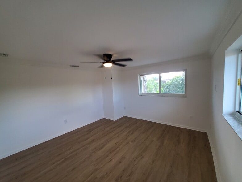 Building Photo - 91 NW 51st Pl