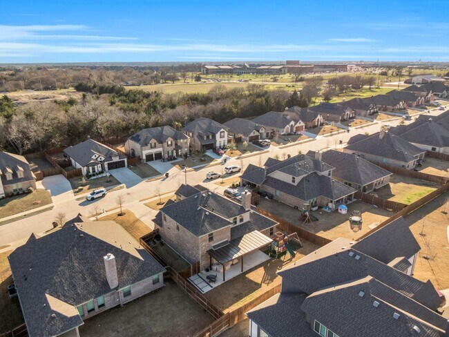 Building Photo - 4409 Dandelion Ln