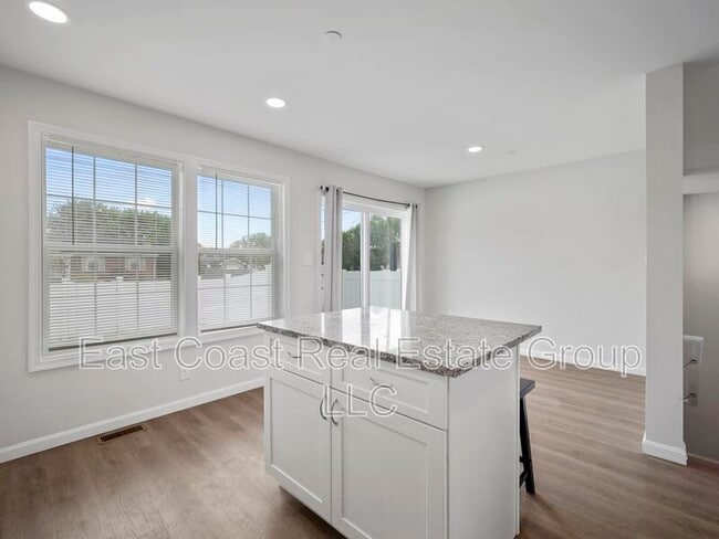 Building Photo - 105 Natural Way