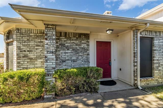 Building Photo - 2015 Falcon Ridge Dr