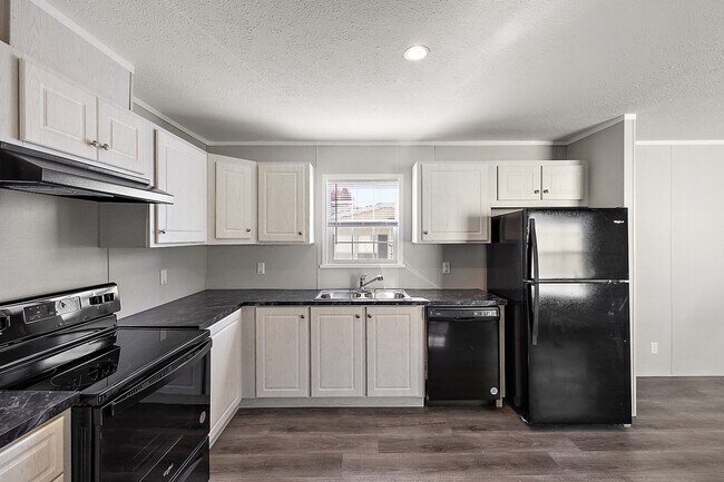 Building Photo - 715 Elmdale Ln