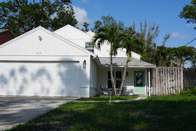 Building Photo - 4379 Olive Ave