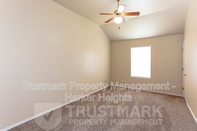 Building Photo - 4005 Madison Dr