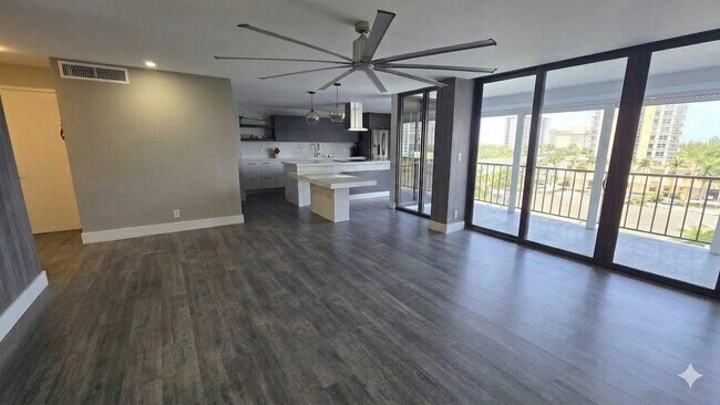 Building Photo - 936 Intracoastal Dr