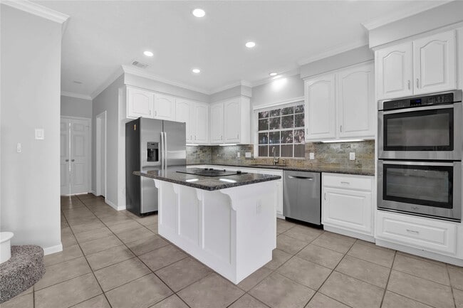 Building Photo - 4422 Brook Shadow Dr