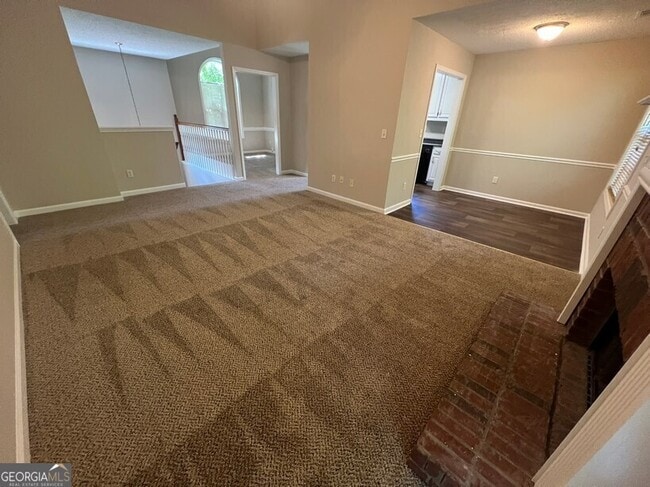Building Photo - 1157 Chateau Terrace