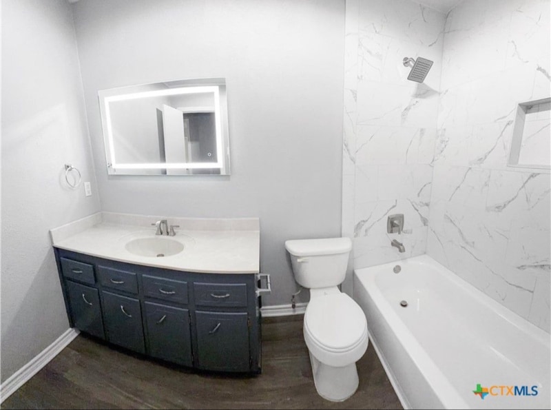 Building Photo - 1810 Clarawood Dr