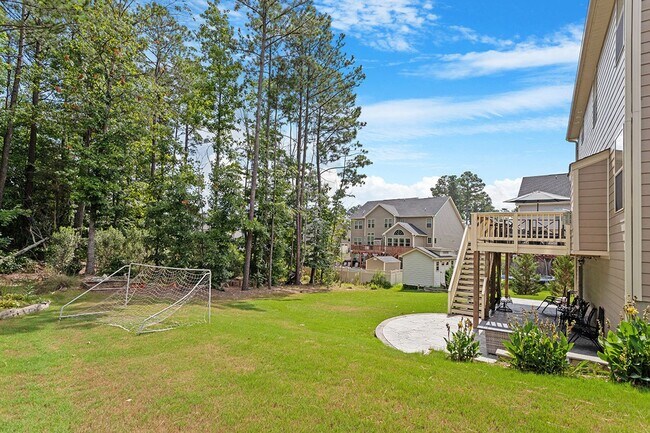 Building Photo - Luxurious 4 bedroom home in Jordan Pointe!