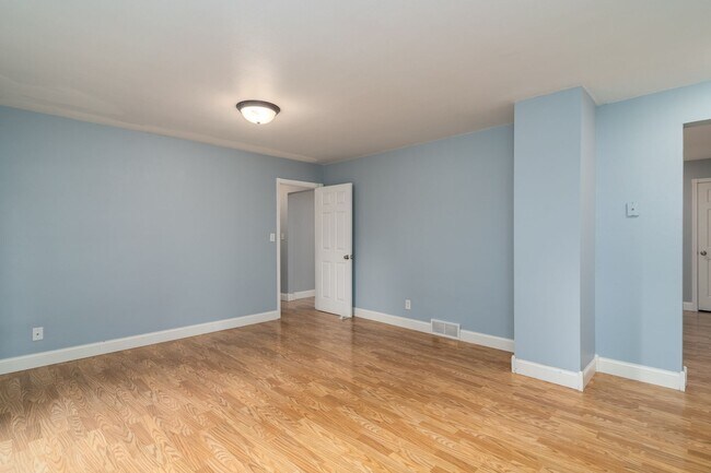 Building Photo - Beautiful Single Family Home