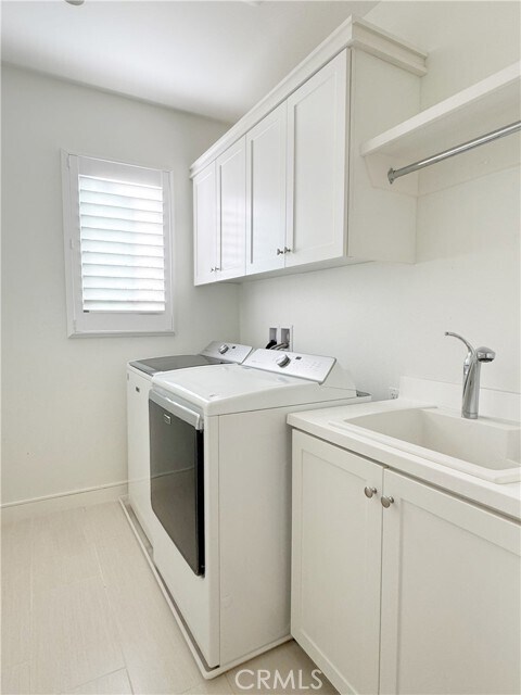 Building Photo - 184 Villa