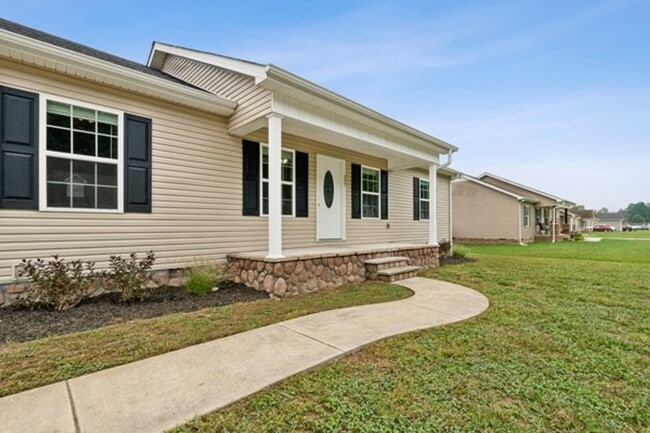 Building Photo - COMING SOON.....Adorable 3 Bedroom Home in Tullahoma!