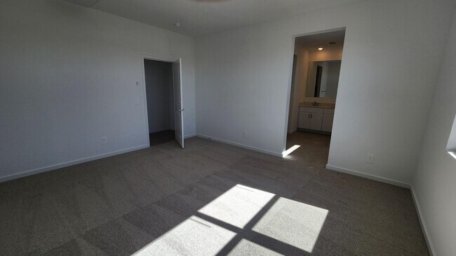 Building Photo - 7615 E Cozy Cottage Ln