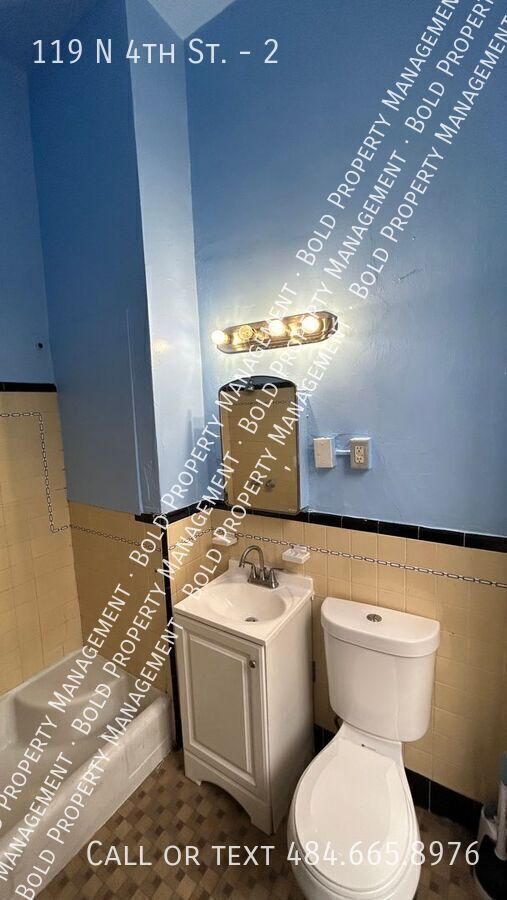 Building Photo - 119 N 4th St